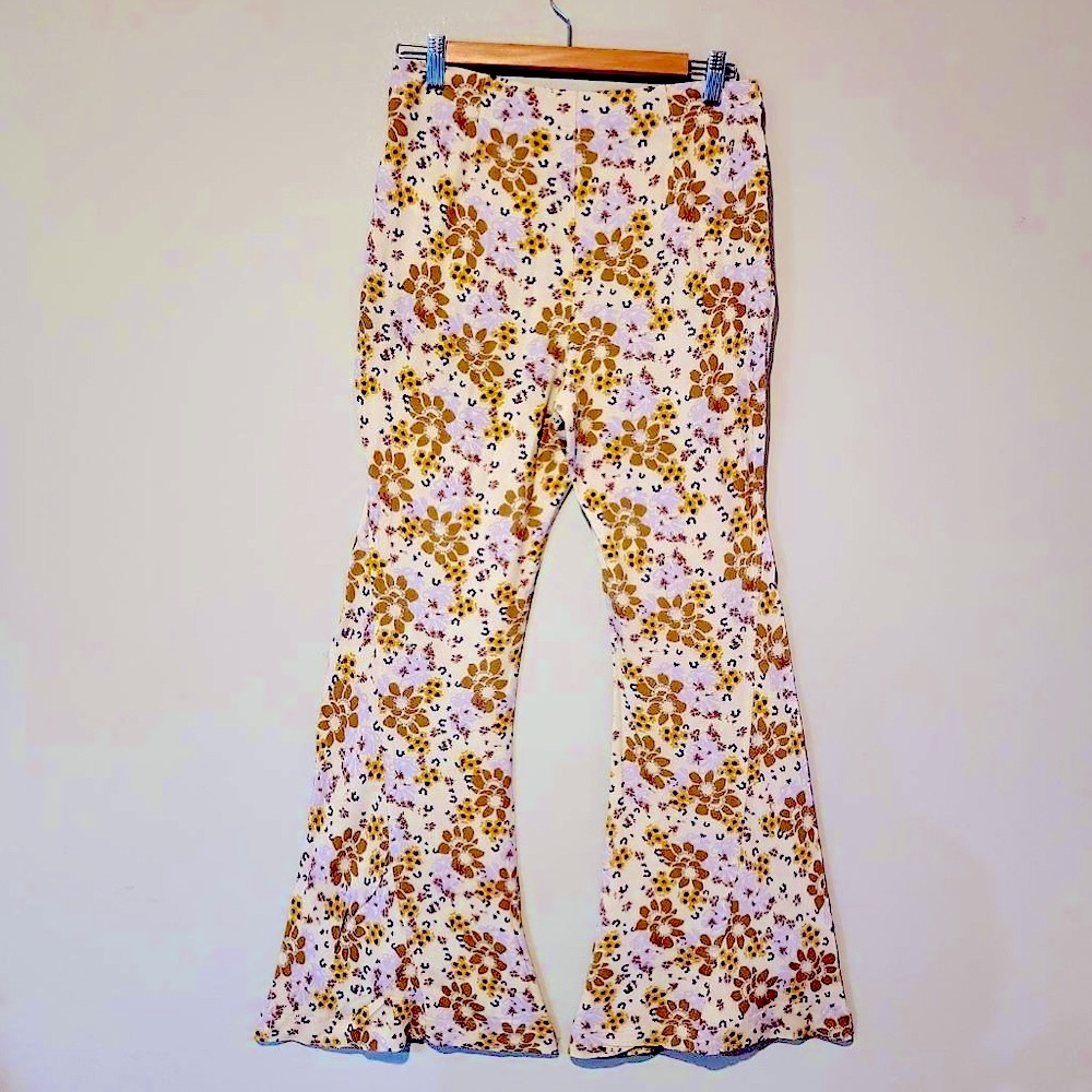FREE PEOPLE Can’t Take My Eyes Off Of You Floral Flare Pants Size S Boho 70s - Picture 2 of 8